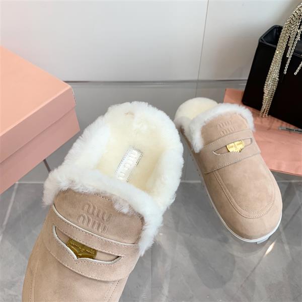 20243518944687 26023